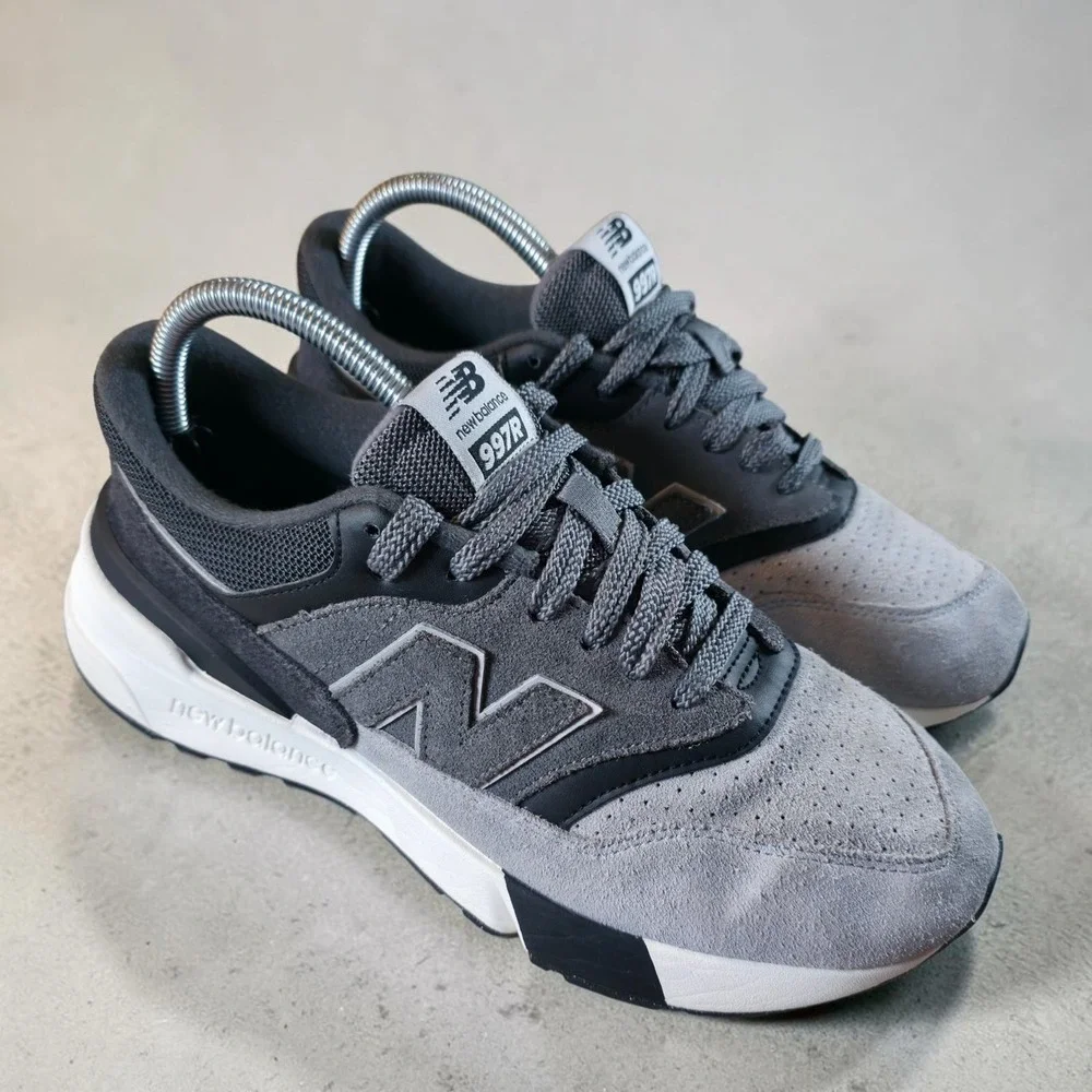 New Balance 997R Running Shoes Black Gray White Men's 7 D / Women's 8.5 Wide
